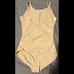 Maidenform body shape wear beige size large